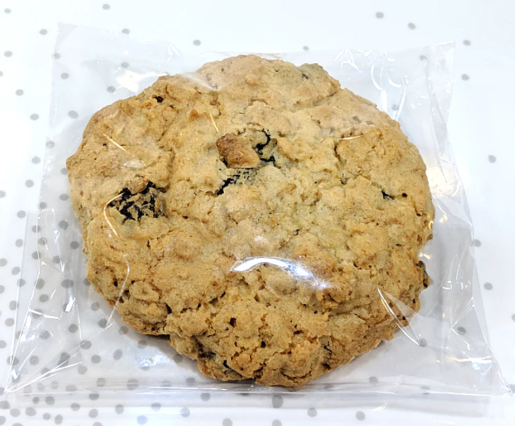 Oatmeal Raisin Cookies - Large - Image 4