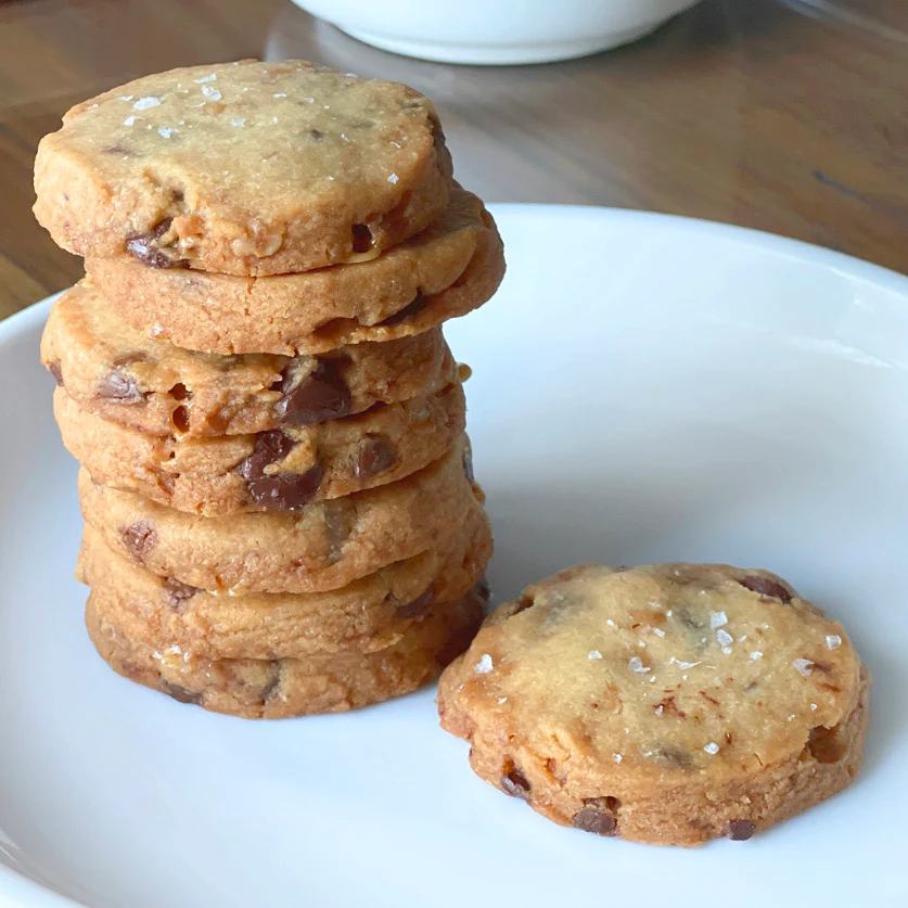 Toffee Chocolate Chip Shortbread Cookie Pack - (6 pk) - Image 2